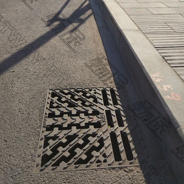 Square-Grate-1